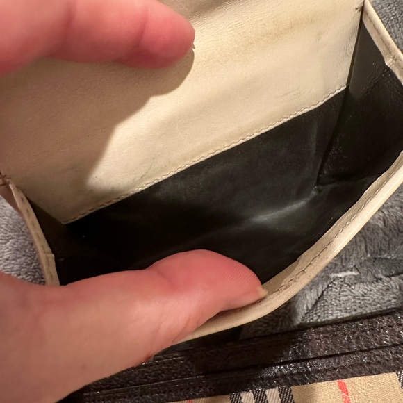 Good used condition Gucci, wallet, off-white - Picture 8 of 14